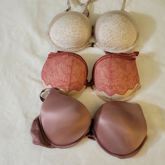 21 Victoria's Secret Bombshell 36C - Picture 8 of 11